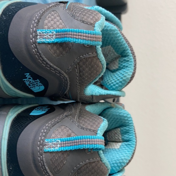 Northface shoes size 6.5 - Picture 5 of 5